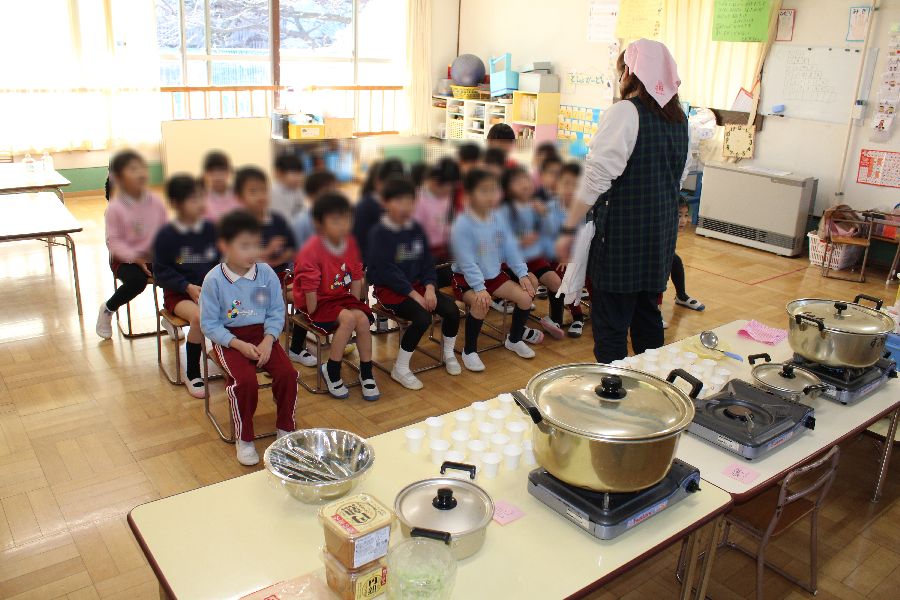 年長組クッキング第4弾『一汁一菜』の様子