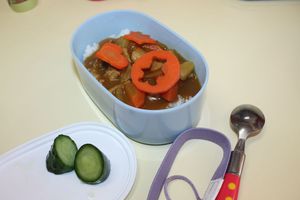 クリスマス カレー給食の様子