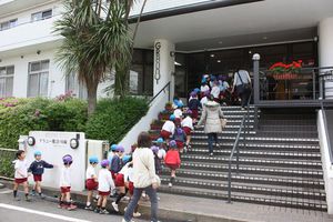 年長組 老人ホーム訪問の様子