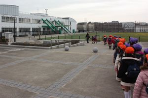 年長組小学校訪問の様子～土橋小一年生との交流会～