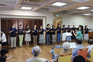 コーラス同好会 老人ホーム訪問の様子「七夕コンサート」の様子