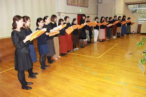 園庭開放イベント コーラス同好会「ミニコンサート」の様子