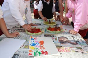 芋版あそびの様子 さぎぬま幼稚園