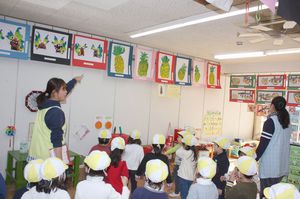 「絵画を観る日」の様子