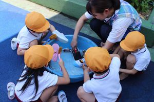 年長組 上靴洗い の様子 さぎぬま幼稚園 年長組 上靴洗い の様子 さぎぬま幼稚園