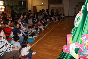 さぎぬまプレイルーム『親子クリスマス会』の様子